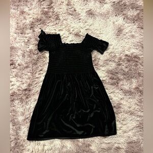 Velvet black mini shoulder dress